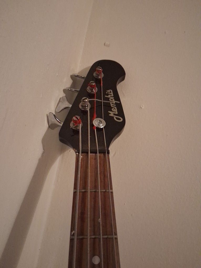 Memphis Bass Guitar