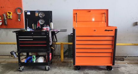 Snap-On rolling tool box. Krs46