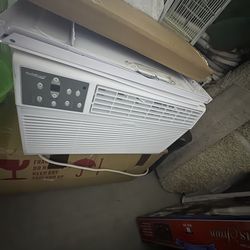 Koldfront Wtc8001w 8000 BTU 115V Through The Wall Air Conditioner - White and heating.