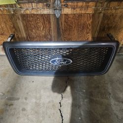 2005 F150 Grill