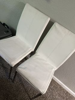 4 Chairs W/4 Different Colors Covers