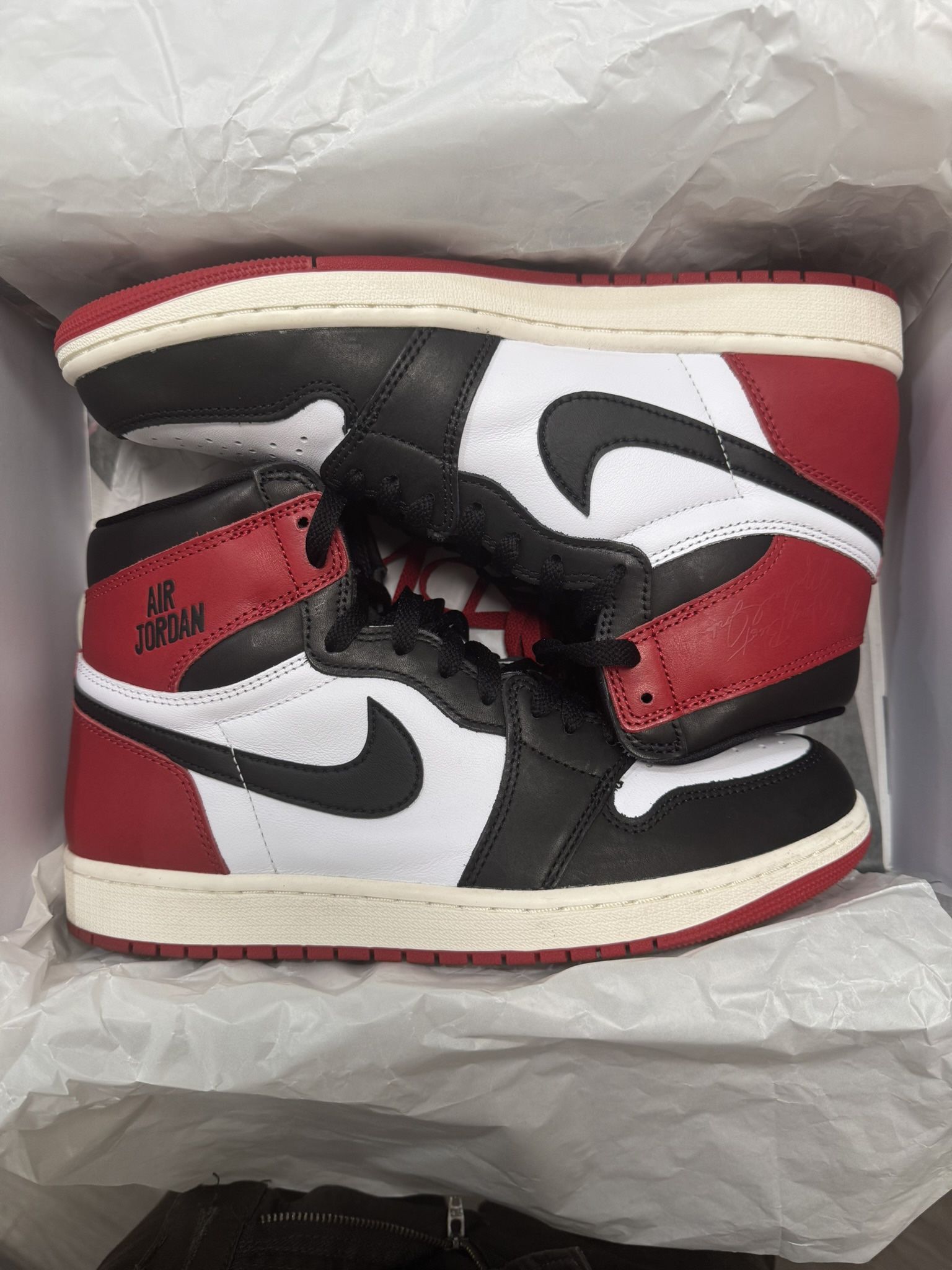 Jordan 1 Black Toe