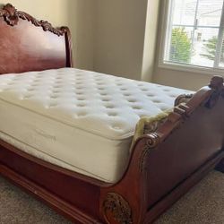 Elegant Solid Wood Sleigh Bed Frame - Queen Size