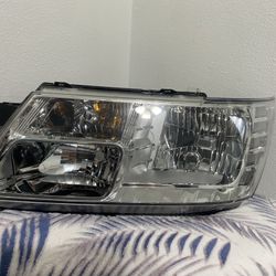 2011 Dodge Journey Left Headlight 