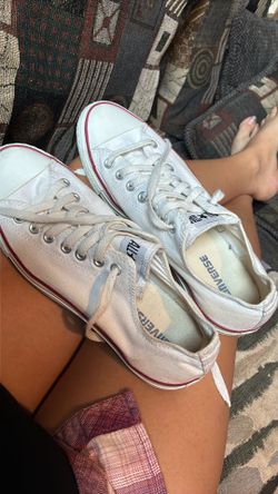 Converse men 11 women 9 $35