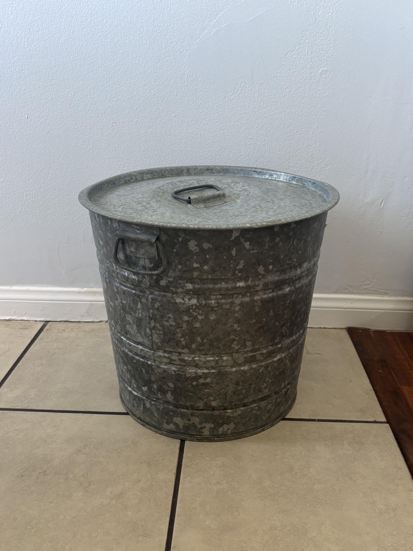 Vintage Metal Trash Can Bucket Storage Container With Lid