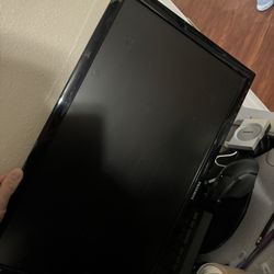 Samsung Monitor S24D300HL $20