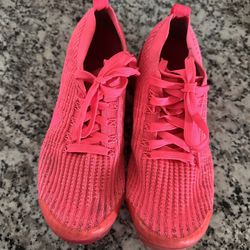 Neon pink Nike vapor max 
