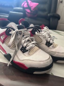 Jordan 4s
