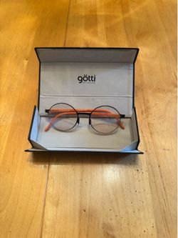 Gotti Switzerland,  Vintage model model Spin and Stow glasses. Never worn. Case is included but not in good aesthetic shape, the outer case material i