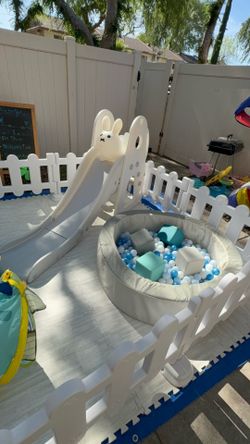Tiny tots Softplay and jumper Ballpit