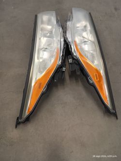 Set headligts for the Toyota Highlander 2013_ 2014