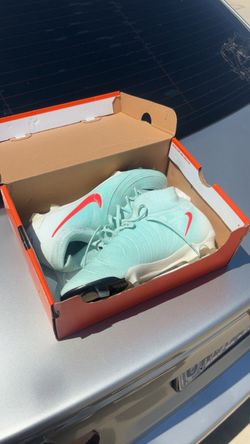 Pro Nike Phantom Luna Cleats