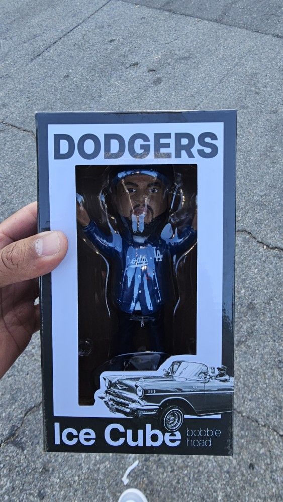 Bobble Head