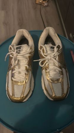 Nike Vomero 5 White Gold Sneakers
