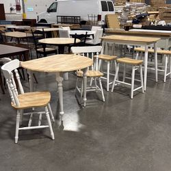 Round Dining Table, 3 Pieces Set!!