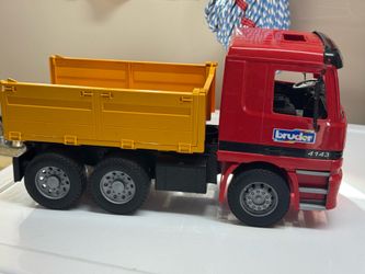 Bruder Truck