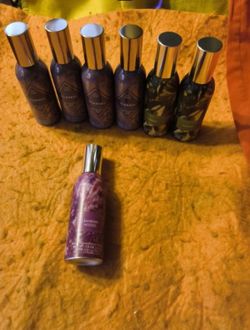 7 brand new bottles of air spray from bath body works will not separate.
