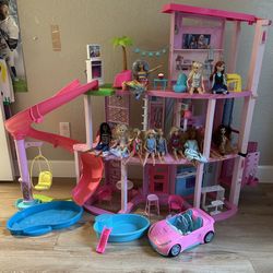 Barbie Dream House 