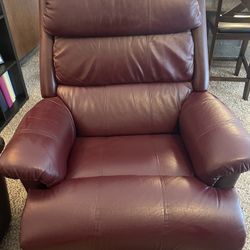 La-Z- Boy Recliner (Like New)