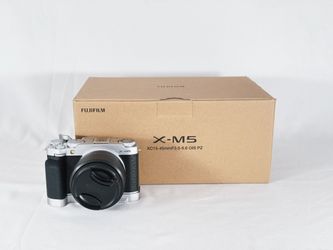 Fujifilm XM-5 digital vantage camera with 15-45 lens