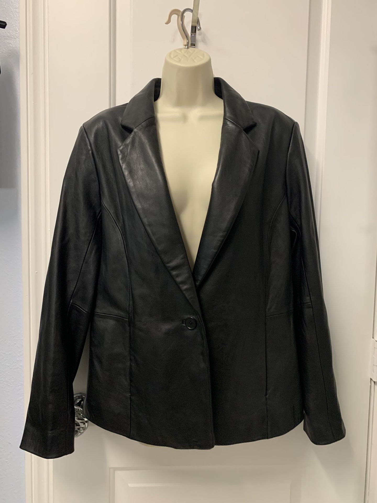 Adult Women Large Black Leather Jacket 
