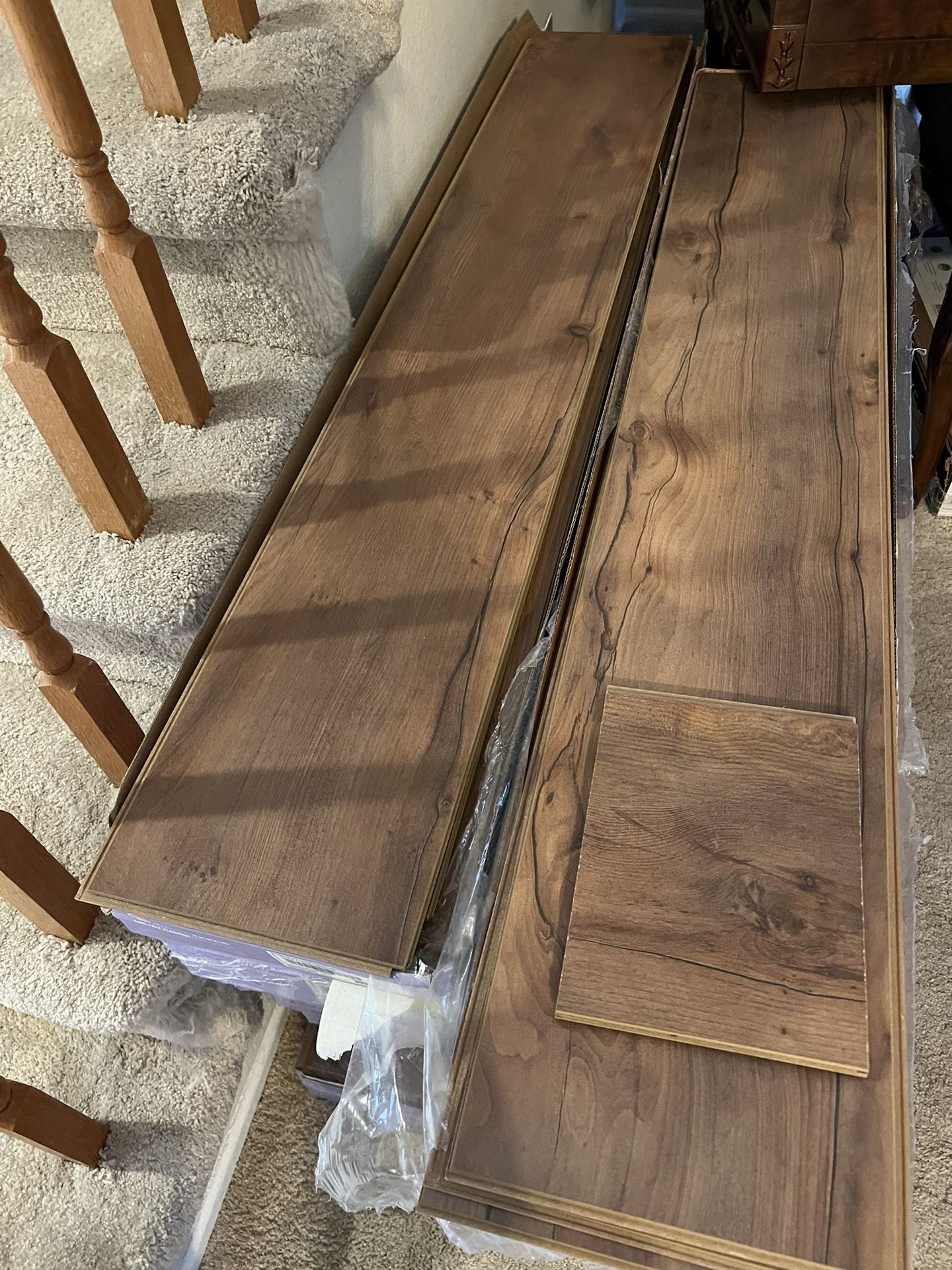 Dream Home Waterproof Laminate Flooring - Amber Crest Oak - 255 Sq Ft.