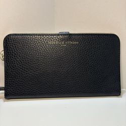Adrienne Vittadini wallet 