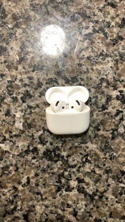 AirPods 4th gen