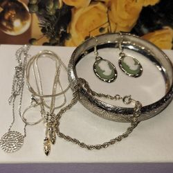 1656, LOT OF VINTAGE SILVER TONE JEWELRY

