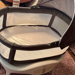 GRACO SENSE2SNOOZE BASSINET W/ CRY DETECTION
