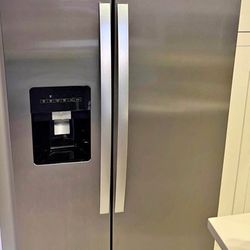 Whirlpool Stainless Steel Side-by-Side Fridge w/ Ice & Water