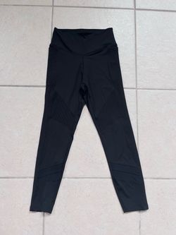 VS PINK Ultimate Featherweight High Waisted Ribbed Pocket Leggings S