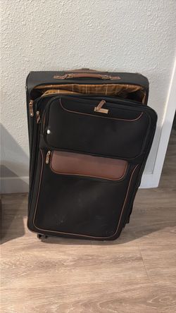 London Fog suitcase