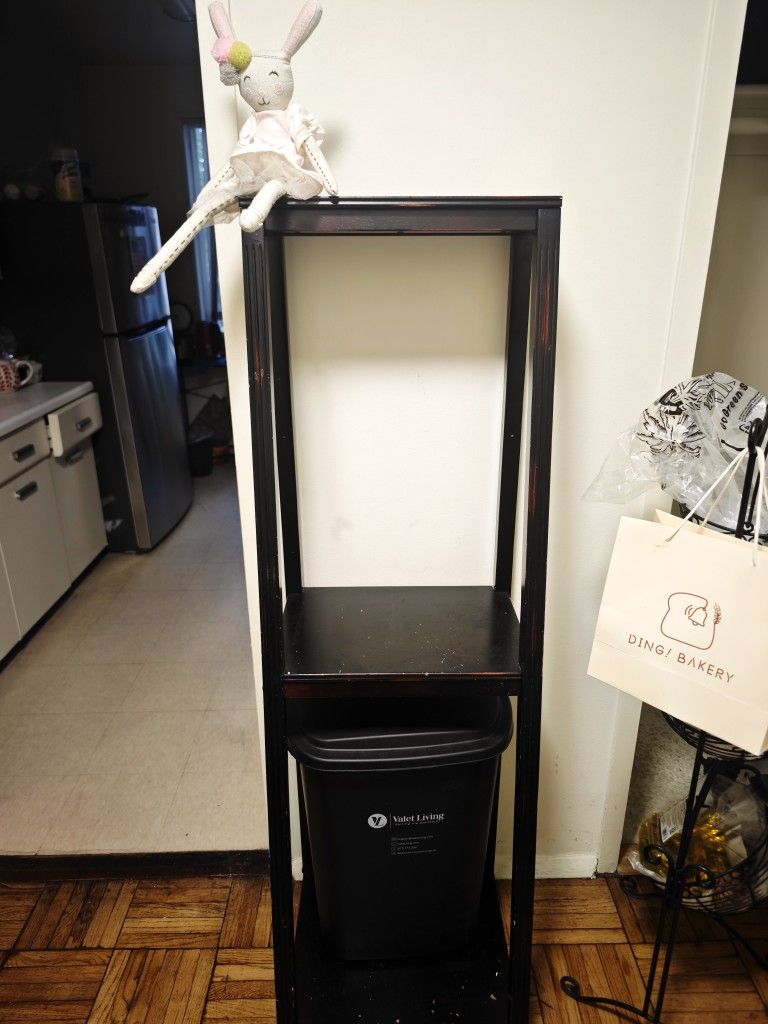 Tall Black Shelf / Storage Rack – 60” Height
🪵 Dimensions: 60” H × 18” W × 18” D (bottom), 13” D (middle shelf)