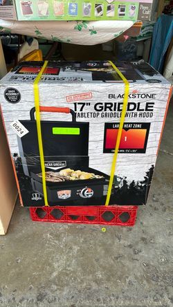 Blackstone 17”griddle table top griddle with hood