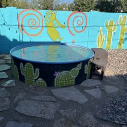 Painted 8’ Round Cowboy Pool w/ Filter