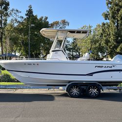 2007 proline 20  sport Center Console T top One Owner Must See
