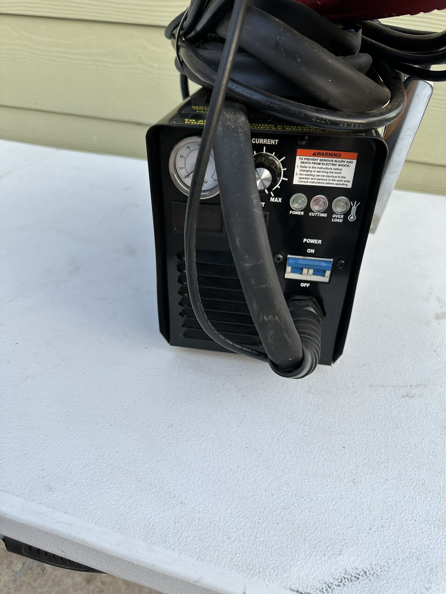 CHICAGO ELECTRIC 20 Amp Plasma Cutter