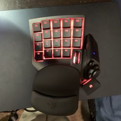 Razer Tartarus V2 Gaming Keypad