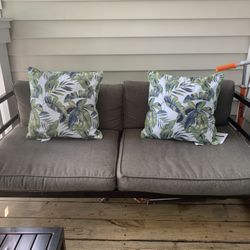 Beautiful Patio Set! 2-1 L-shape!