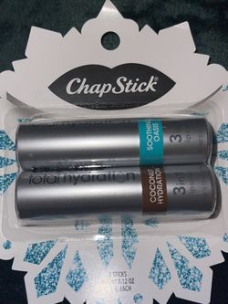 Chapstick Total Hydration: Coconut Hydration & Soothing Oasis