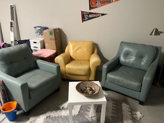 Accent chairs