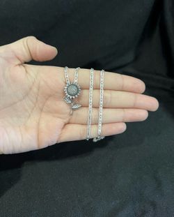 925 Sterling Silver Women Girl Daisy Sunflower Flower & Valentino Chain