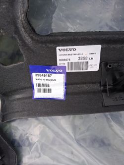 Volvo door panel