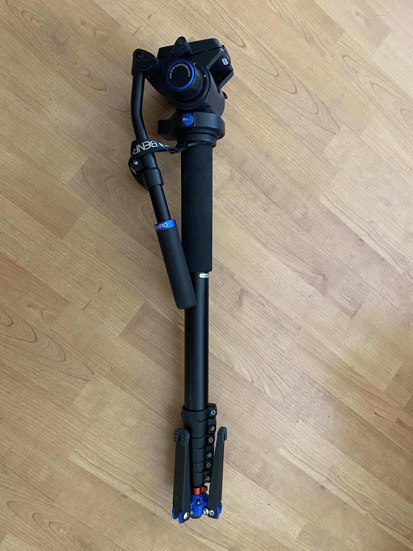 Benro A48FDS6 Aluminum Monopod, Flip Lock Legs