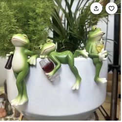Set Of 3 Frogs Plant Decoration For Yard House 