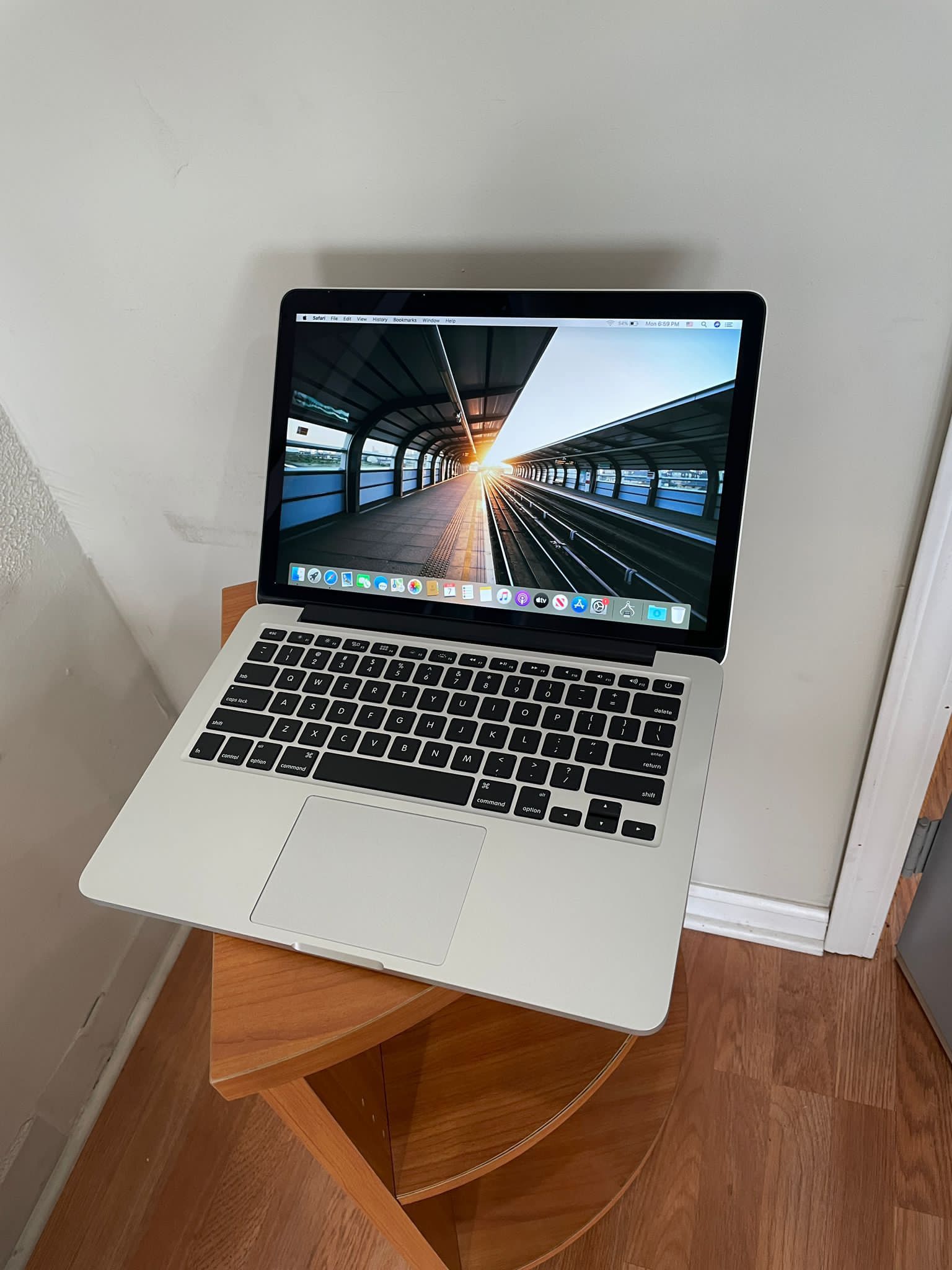 Apple MacBook Pro 13” RETINA 2014 i5 8GB 256GB SSD Excellent Condition