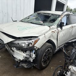 2023 Subaru Crosstrek 2.0L  Awd For Parts
