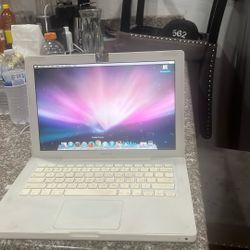 MacBook Laptop